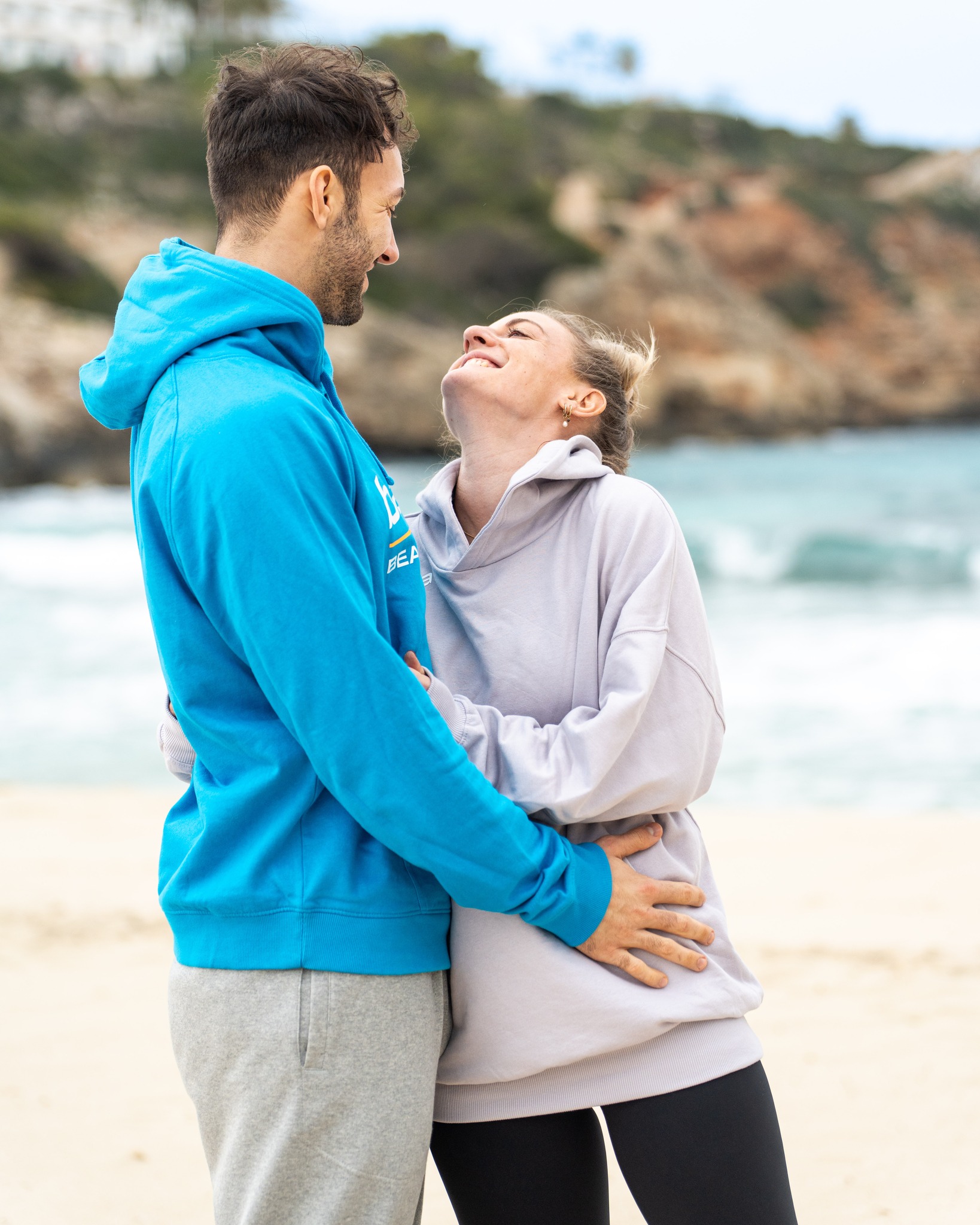 Und wenn's doch mal kälter ist? 🥶 ballarina und ballabro-Hoodies an und einkuscheln! ☺️